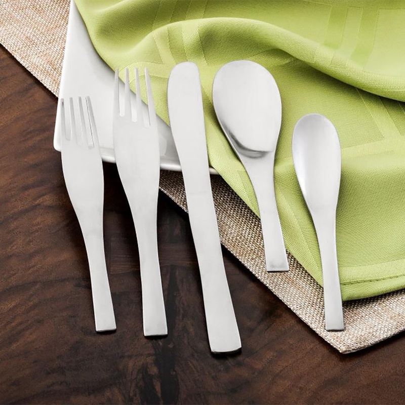 Walco 4301 Copenhagen 6″ 18/0 Stainless Steel Heavy Weight Teaspoon – 12/Pack