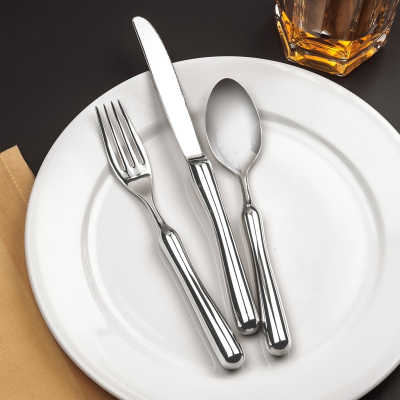 World Tableware 829 029 Balencia 5 3/4″ 18/8 Stainless Steel Extra Heavy Weight Cocktail Fork – 12/Pack