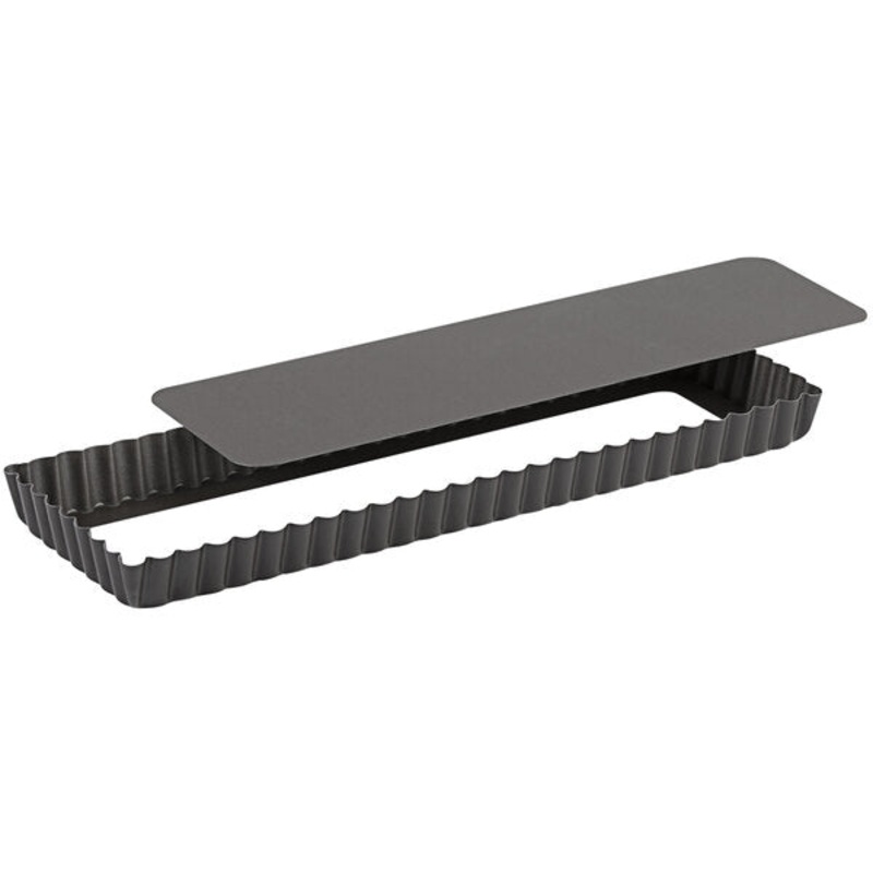 Oblong Fluted Tart Pan w/Removable Bottom