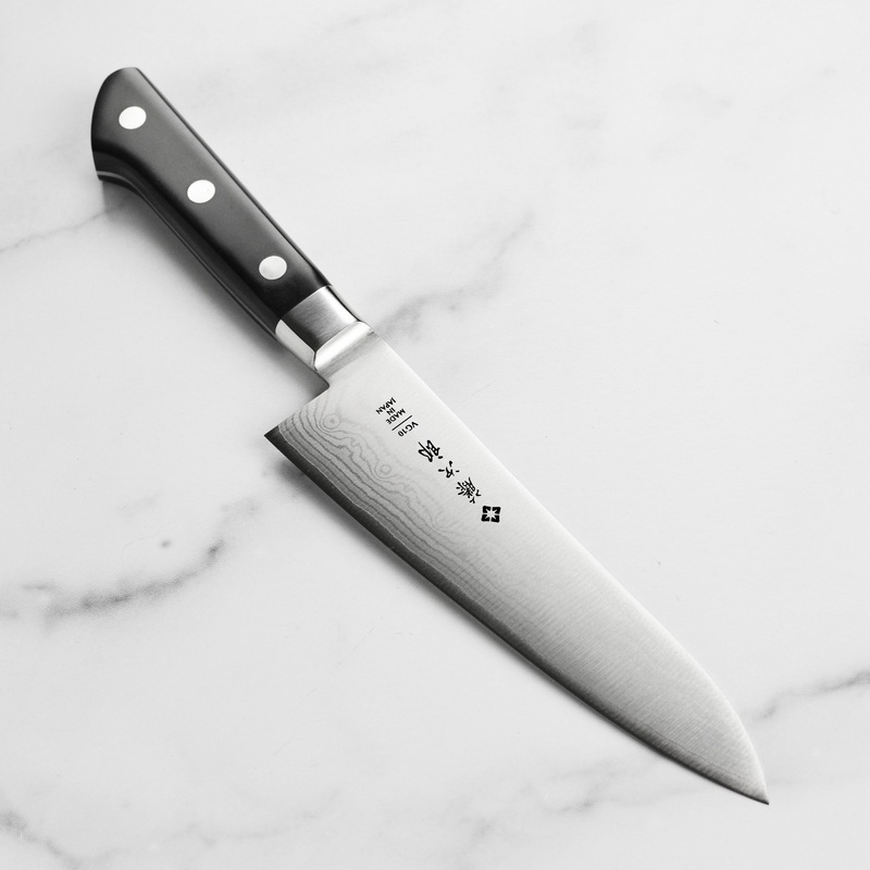 Tojiro Classic Damascus 7″ Chef’s Knife