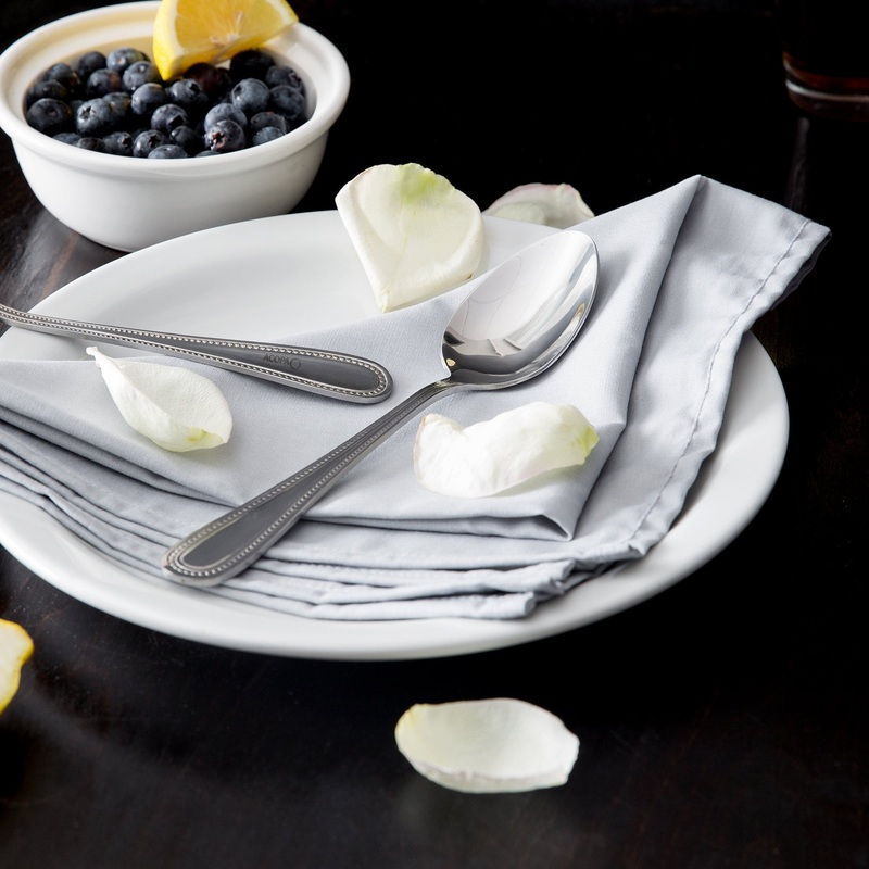 Acopa Milton 8 3/8″ 18/0 Stainless Steel Medium Weight Tablespoon / Serving Spoon – 12/Pack