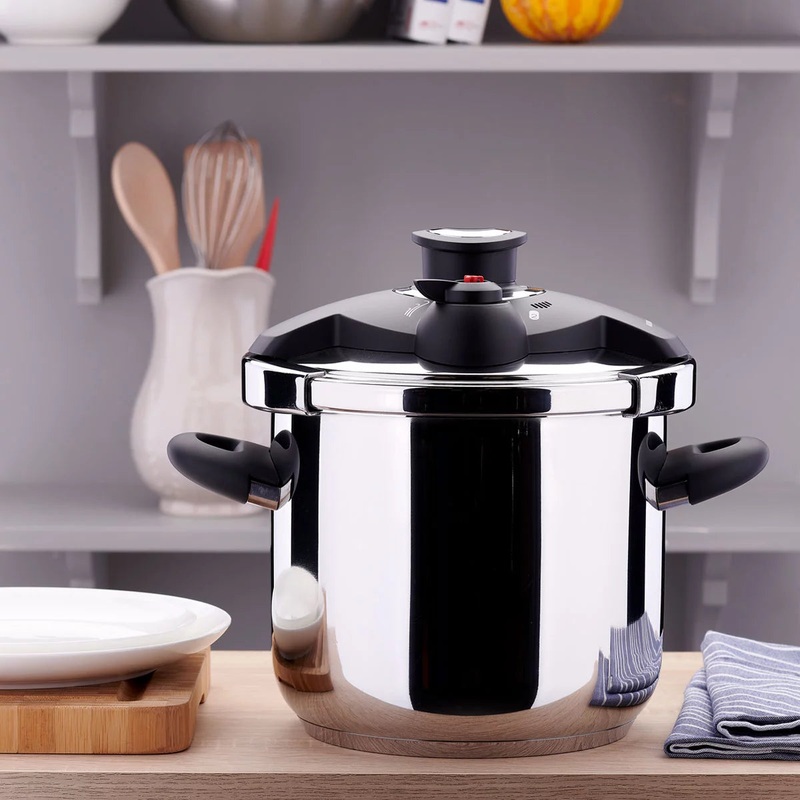 Korkmaz Pressure Cooker with Settings and Smart Lock System, 7.4 qt