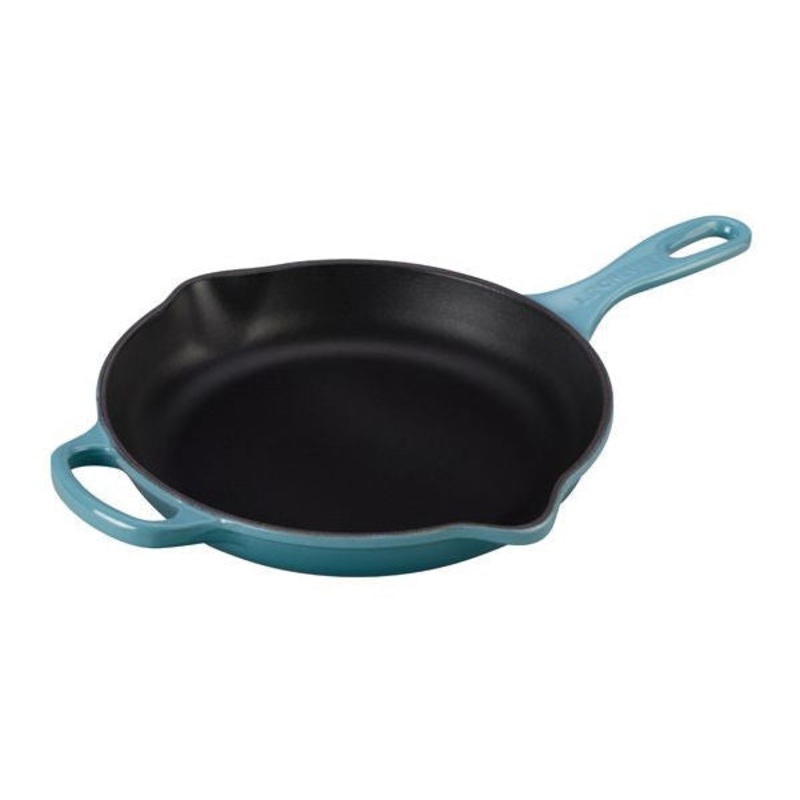 Le Creuset – 9″ Iron Handle Skillet – Caribbean