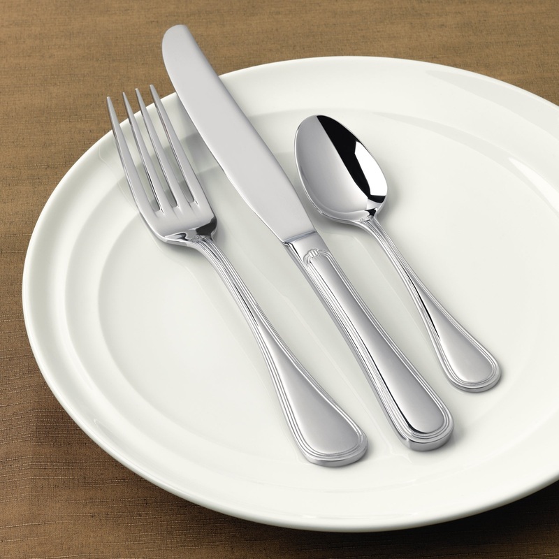 World Tableware 774 5501 Geneva 10″ 18/8 Stainless Steel Extra Heavy Weight Dinner Knife with Solid Handle – 12/Pack