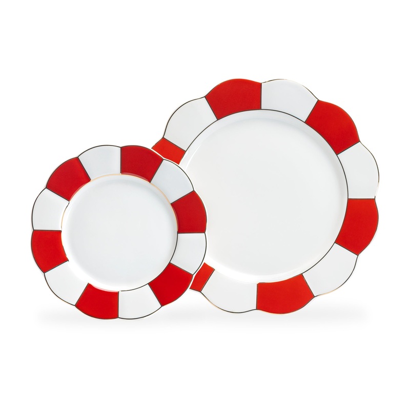 Red and White Scallop Fine Porcelain Dessert/Dinner Plate