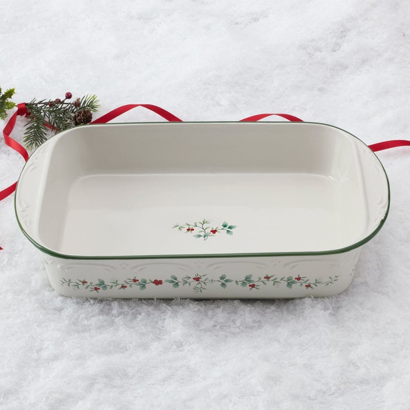 Winterberry Rectangular Baker