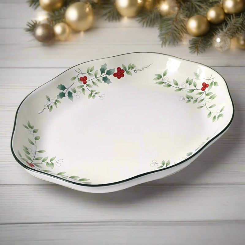 Winterberry Oval Serve Dish