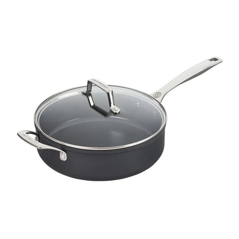 Le Creuset – Essential Non-Stick Ceramic Saut Pan with Glass Lid