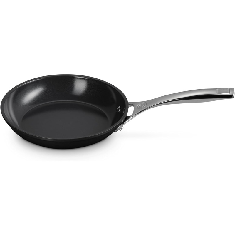 Le Creuset 8″ Essential Non-Stick Ceramic Fry Pan
