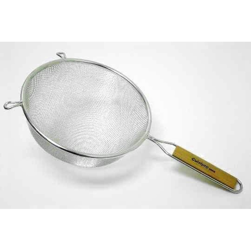 7 1/2in Wooden Handle Strainer