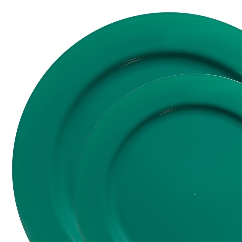Solid Green Holiday Round Disposable Plastic Dinnerware Value Set