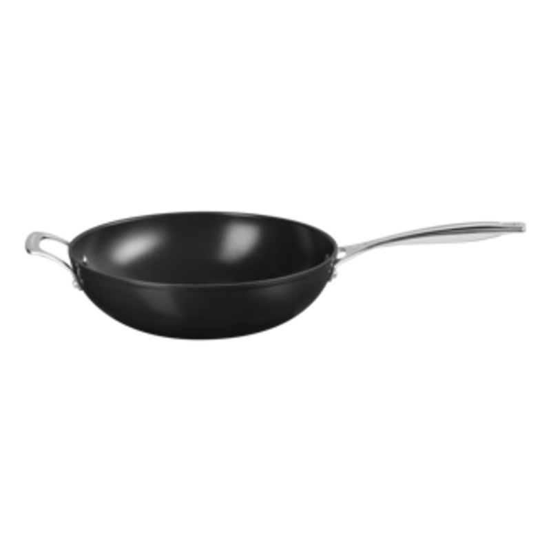 Le Creuset – Essential Non-Stick Ceramic Stir Fry Pan