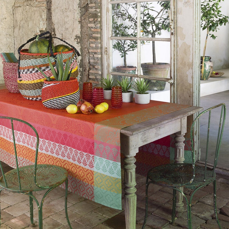 Le Jacquard Franais- Bastide Red Pepper Coated Cotton Tablecloth (69X69)