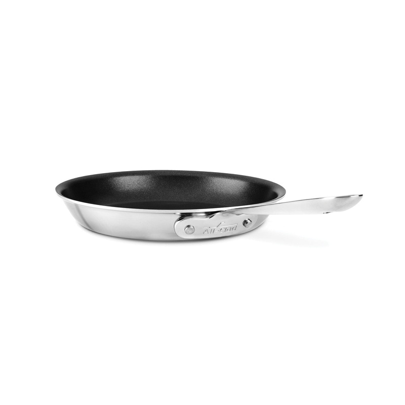All Clad d3 –  Stainless 9″ Nonstick Egg Perfect Pan
