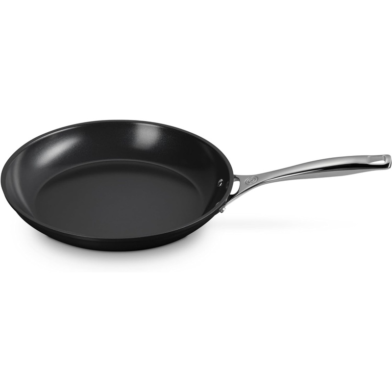 Le Creuset 11″ Essential Non-Stick Ceramic Fry Pan