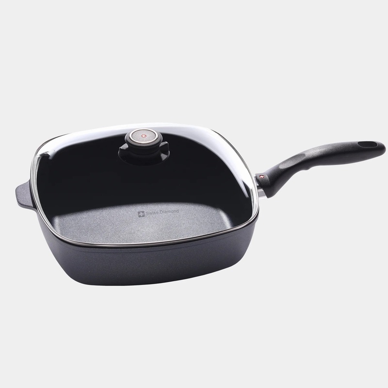 Swiss Diamond – 11″ x 11″ Induction Square Saut Pan w/Glass Lid