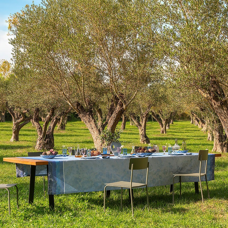 Le Jacquard Franais-Bucolique Blue Linen Tablecloth (69X69)