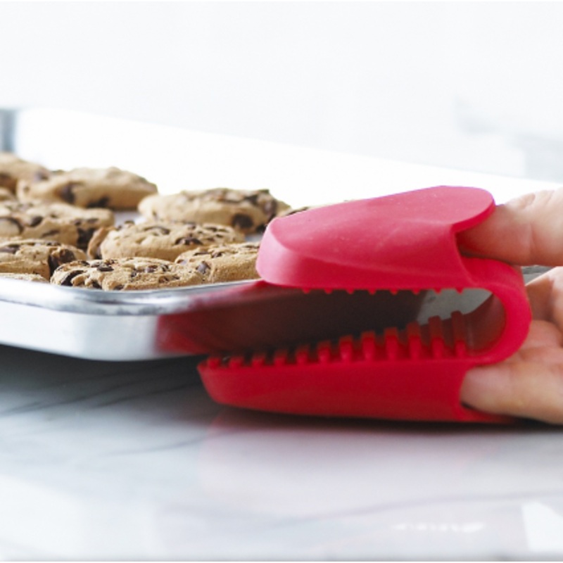 Silicone Stay Cool Oven Pinch Grips by Trudeau