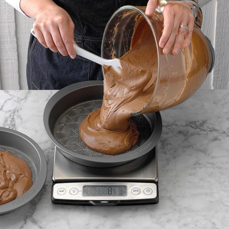 Taste of Home 9 Inch, Nonstick Round Baking / Cake Pan
