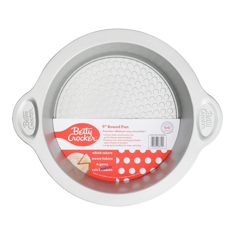 Betty CrockerCarbon Steel 12.5 x 10.5 x 2 Inch Round Cake Pan