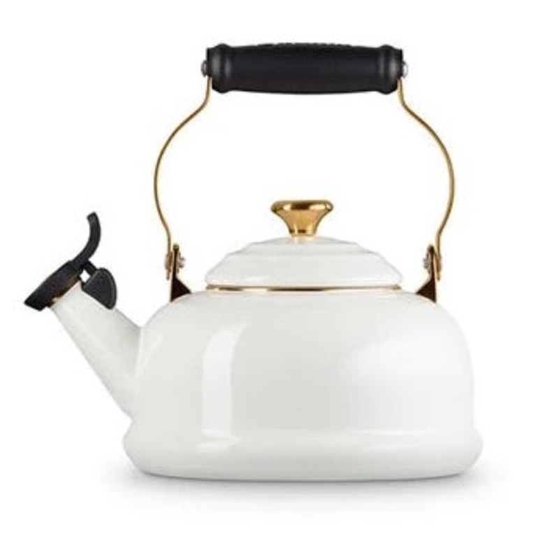 Le Creuset Classic Whistling Kettle with Gold Knob 1.7 qt – White